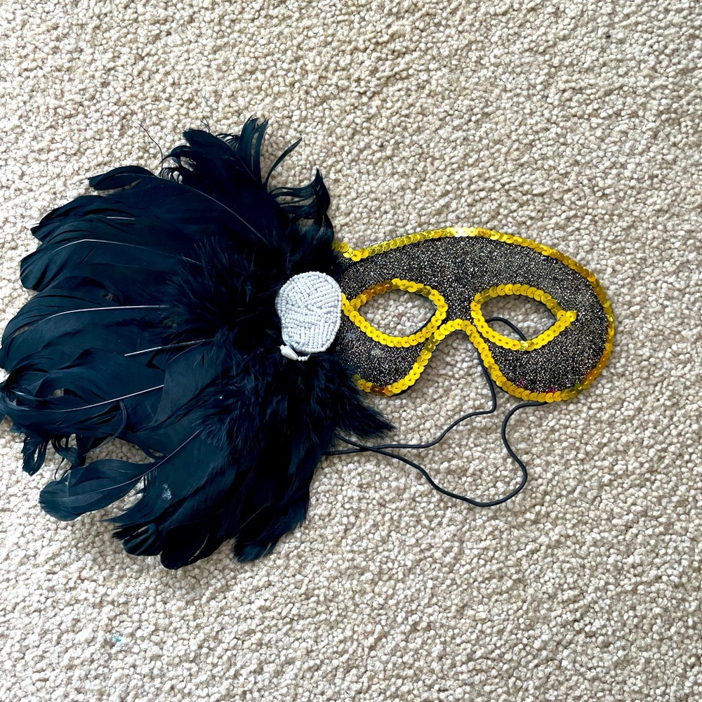 Black Gold Feather Masquerade Mask Venetian Mardi Gras Halloween Costume OS